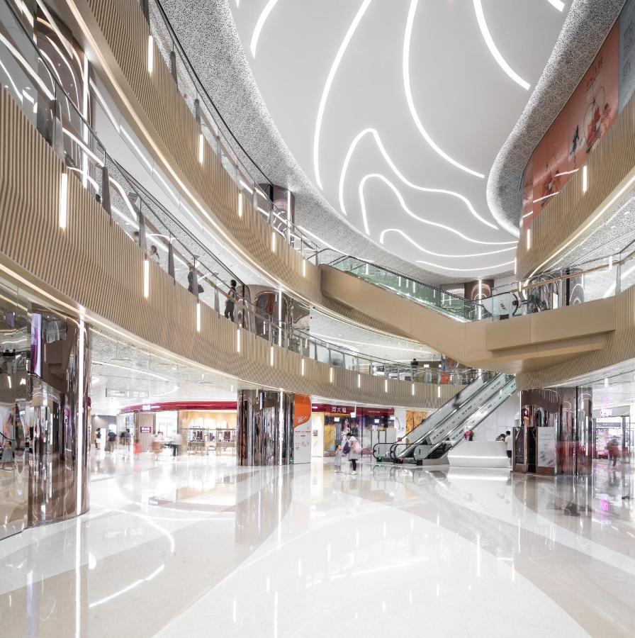 Nina Hotel Tsuen Wan West Hong Kong Exterior foto Interior of the mall